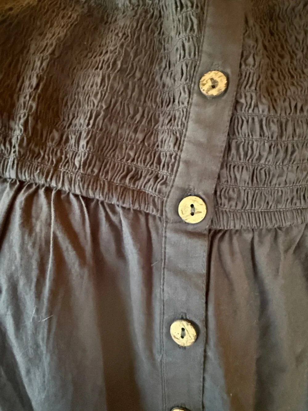 Free People Women’s Zola Black Sleeveless Smocked Button-Front Top - Picture 5 of 6